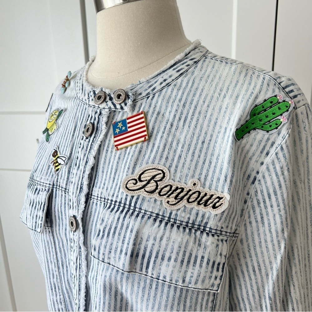 William Rast Knotto Patch Striped Light Wash Cham… - image 4